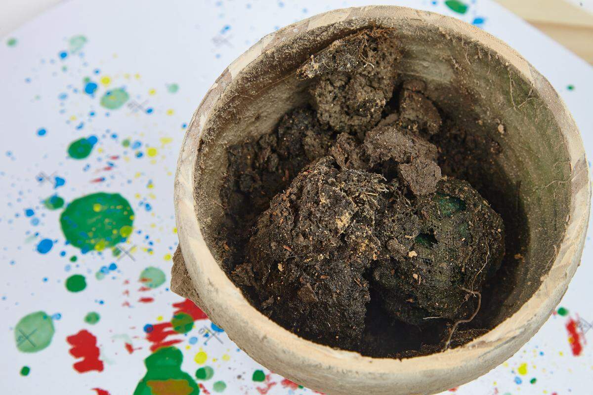 The linen envelopes were held within a larger leather envelope, archaeologists said.