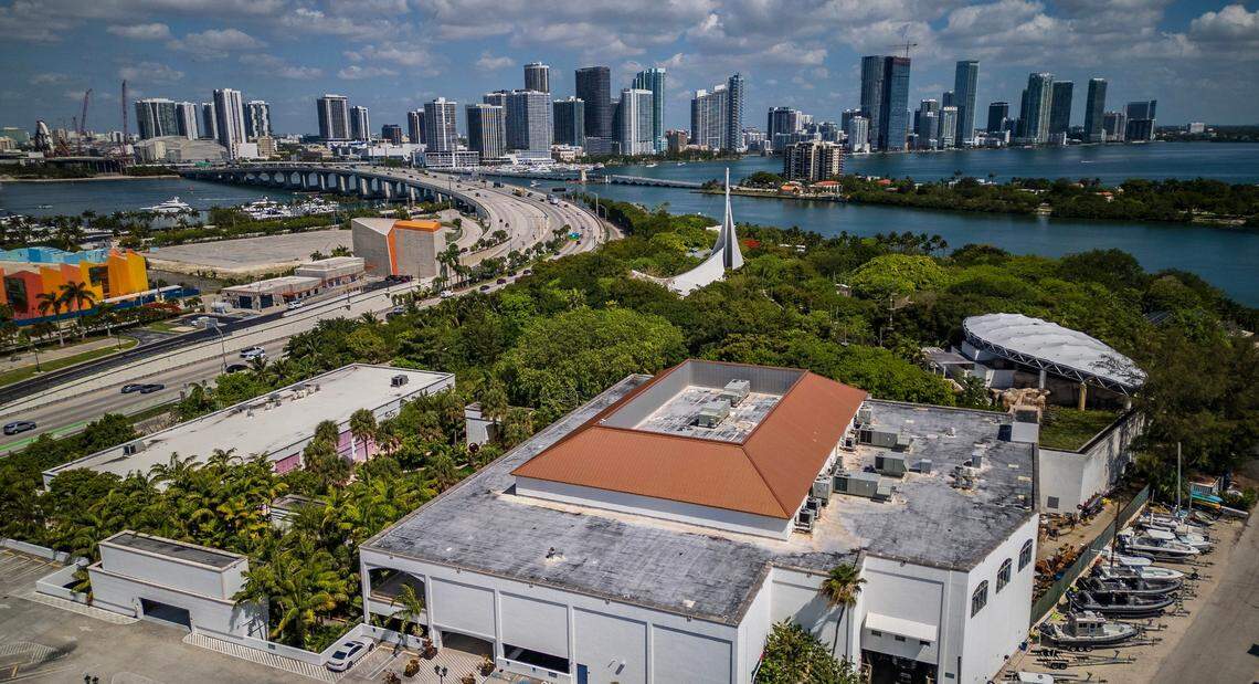 Aerial view of Jungle Island.