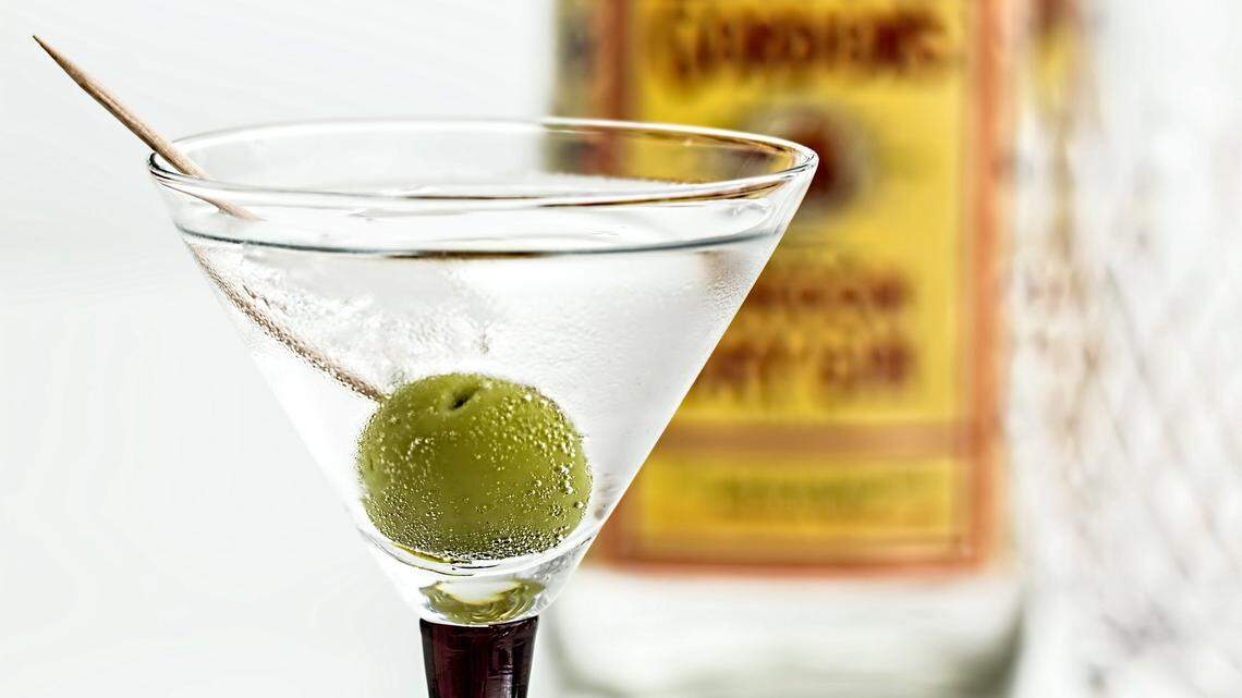 A proposed tax break for large Florida corporations to deduct business meals has been dubbed the “three martini lunch” tax break by critics. It’s estimated that it would amount to $31.6 million.