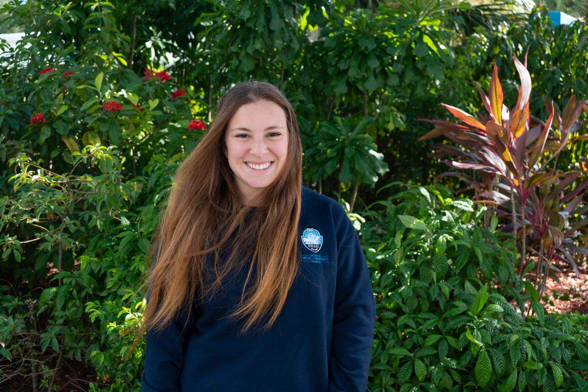 Orli Algranatti, a senior at Scheck Hillel Community School, was named a 2019 Heisman High School Scholarship winner. Orli plays three varsity sports: tennis, volleyball and basketball, and volunteers for several community organizations. 