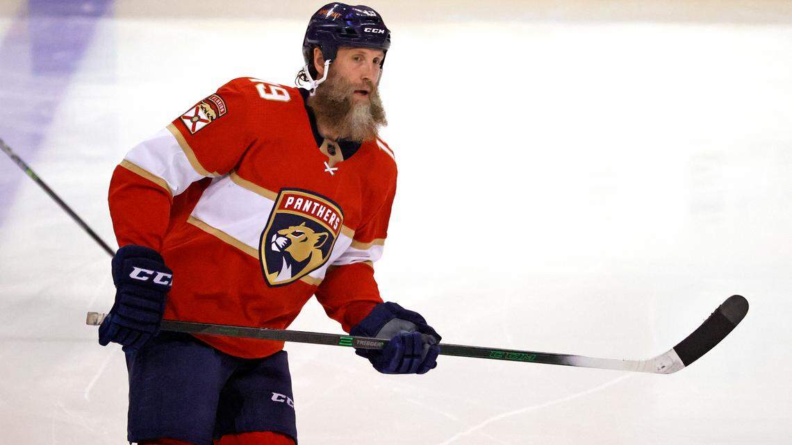 Florida Panthers center Joe Thornton (19) skates during warmups before the start of an NHL game against the New Jersey Devils at the FLA Live Arena on Thursday, November 18, 2021 in Sunrise, Fl.