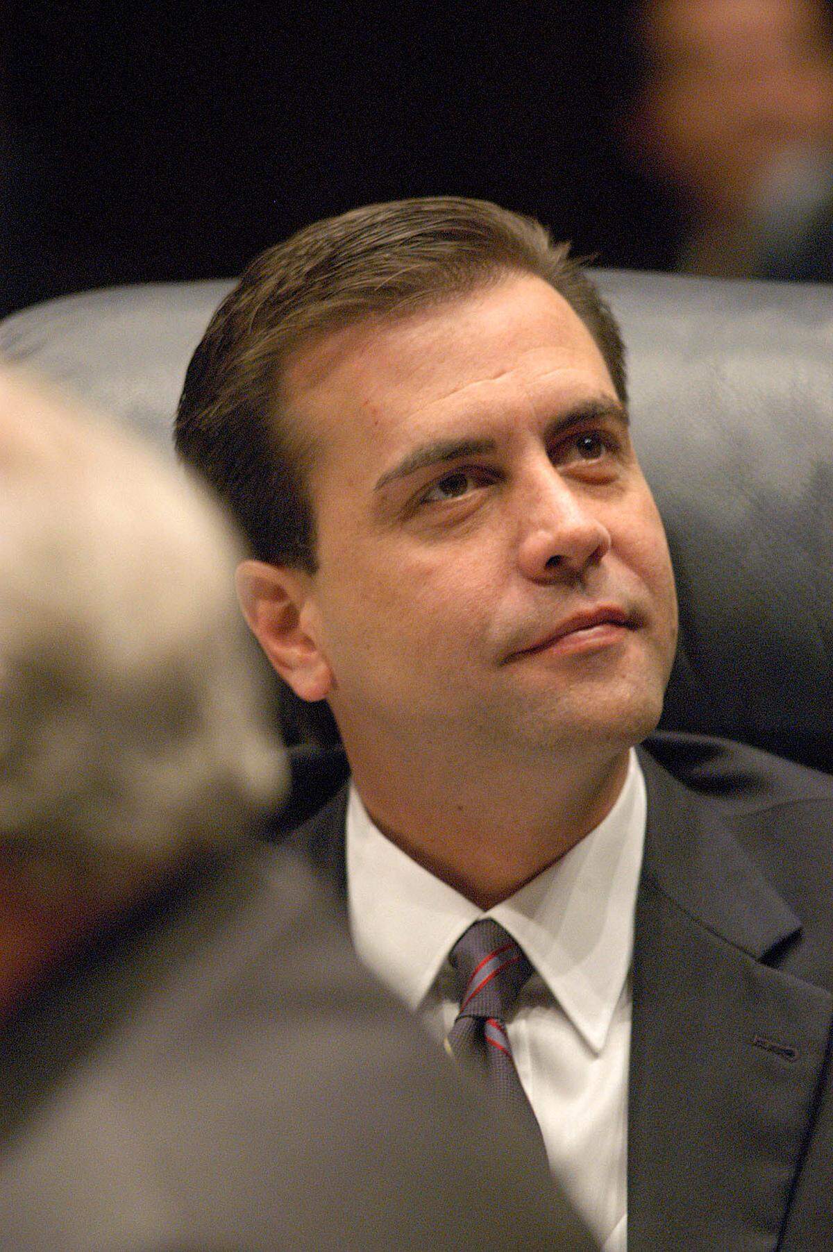 State Sen. Alex Díaz de la Portilla on the floor of the Senate at the Florida Capitol on Wednesday, March 5, 2003, in Tallahassee, Florida. Photo by Bruce Brewer.