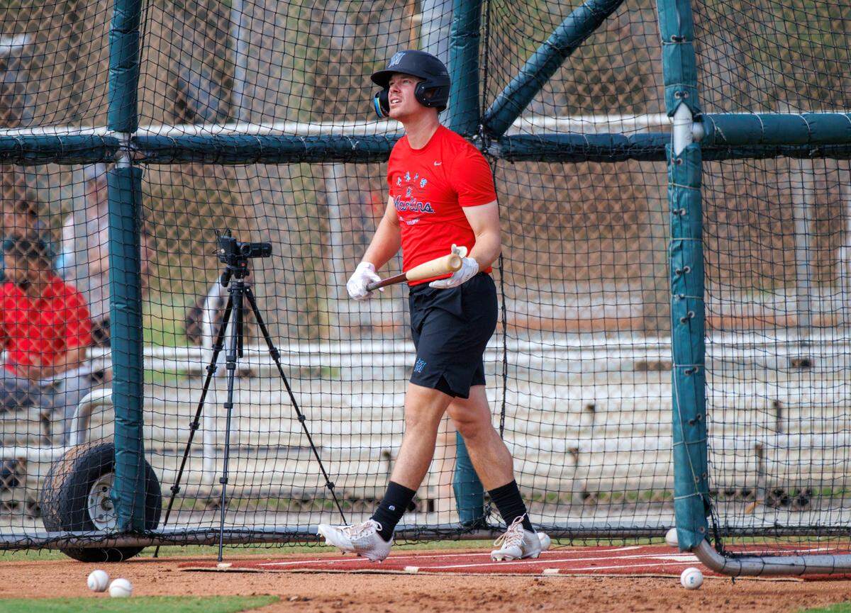 Miami Marlins first baseman Troy Johnston practice during their spring training workout at Roger Dean Stadium on Tuesday, March 15, 2022 in Jupiter, FL.