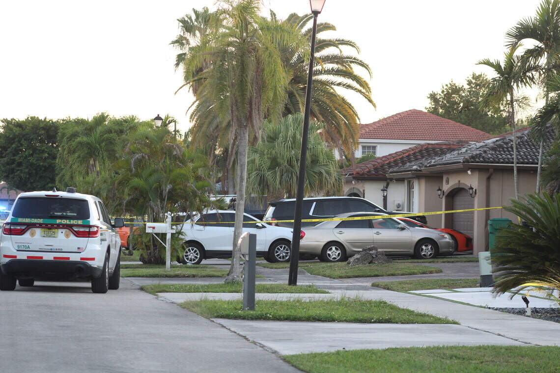Two dead in a shooting at a southwest Miami-Dade home | Miami Herald