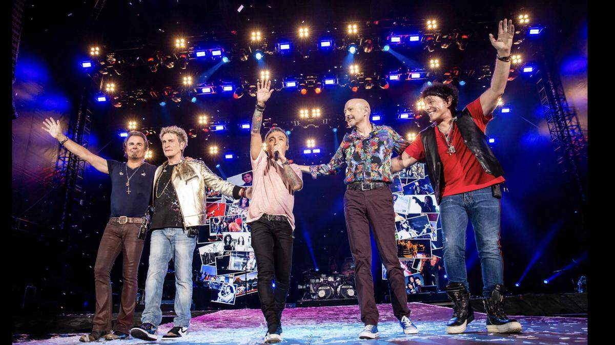 Journey in concert.