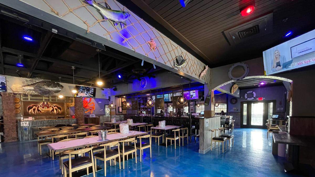 The new Crab du Jour Cajun seafood restaurant, like other locations, puts butcher paper on the tables because things are going to get messy.