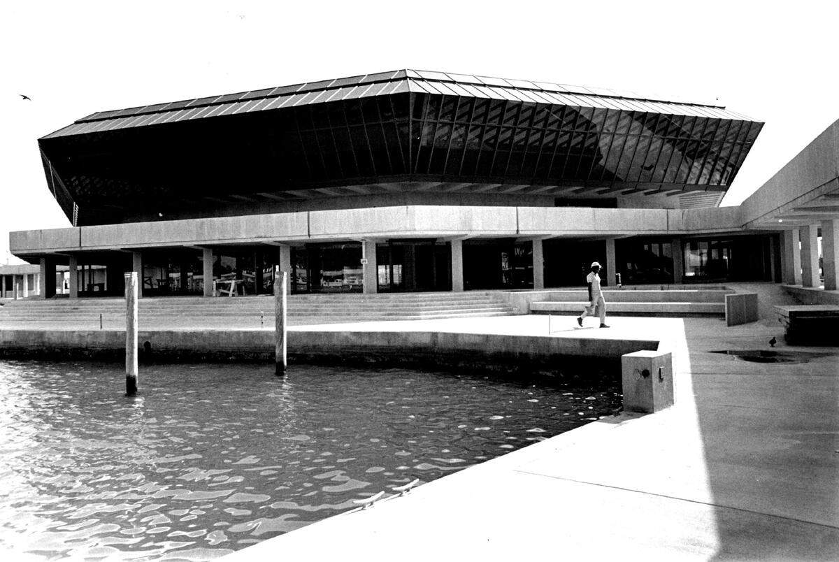 The fine-dining restaurant at Miamarina in 1970, site of the current Bayside Marketplace.