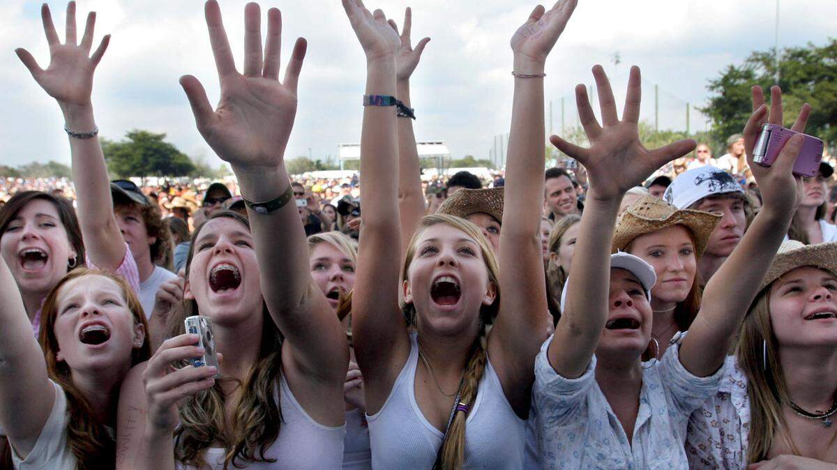 Taylor Swift’s first Florida concert was at Chili Cookoff in a park. She wasn’t the star