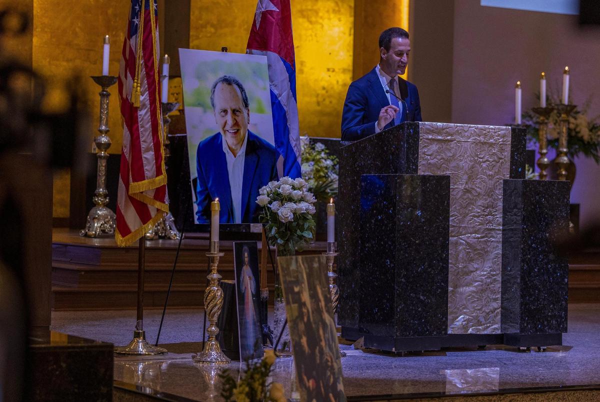 Daniel Díaz-Balart speaks about his father, Lincoln Díaz-Balart, at the Mass to honor the longtime congressman’s legacy at Corpus Christi Catholic Church in Miami.