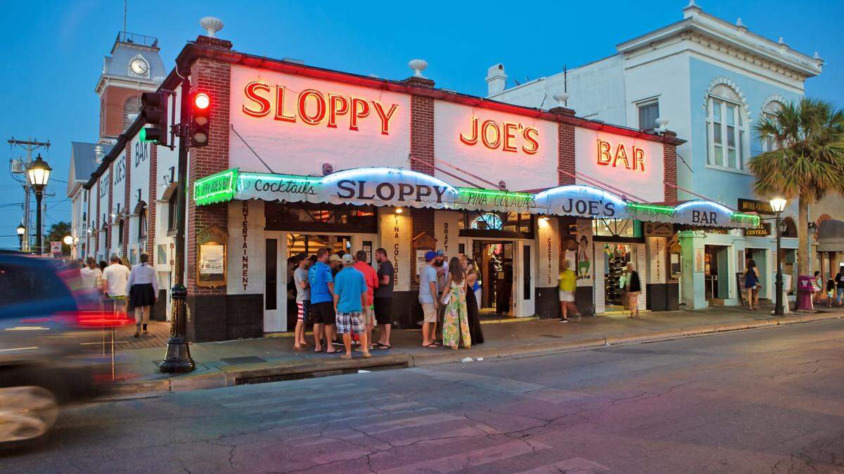 A la fecha del 5 de mayo de 2022, Sloppy Joe’s Bar en Key West, Florida, ha estado en la esquina de las calles Duval y Greene durante 85 años.