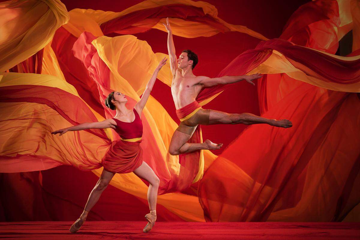 Katherine Barkman and Joseph Phillips of Ballet Manila.