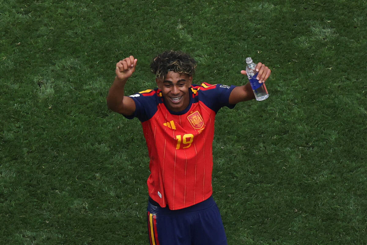 Spain's forward #19 Lamine Yamal celebrates after winning the 2026 World Cup football tournament quarter-final match between Spain and Belgium at the Los Angeles Stadium in Inglewood on July 10, 2026.  (Photo by VALERIE MACON / AFP via Getty Images)