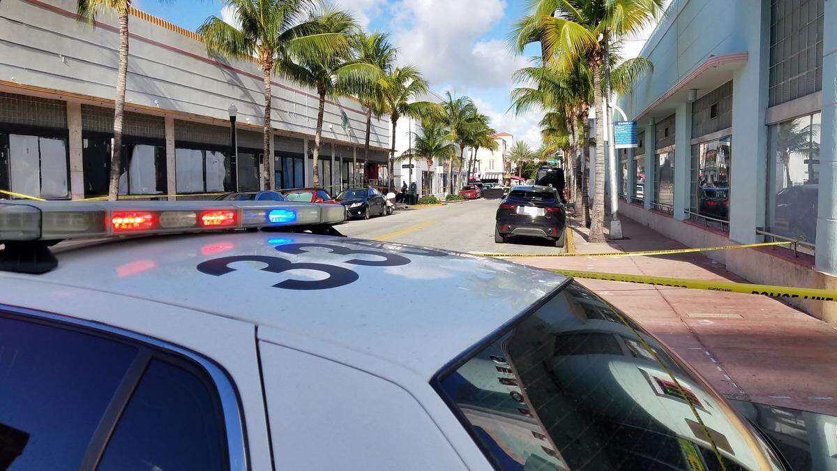 The scene Saturday morning, May 11, 2019, as Miami Beach police investigators gather evidence on Española Way between Collins and Washington after an early morning shooting that left one man dead.