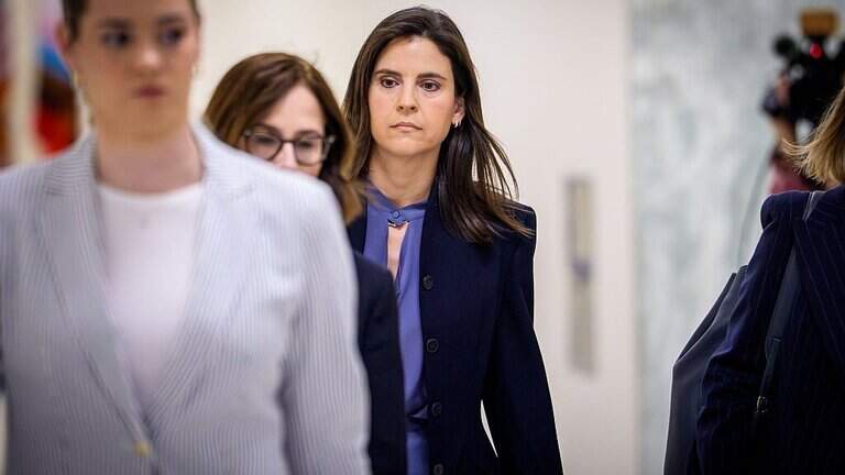 Epstein pagó a un ayudante de policía de Palm Beach para recibir un trato especial en la cárcel, dice exasistente