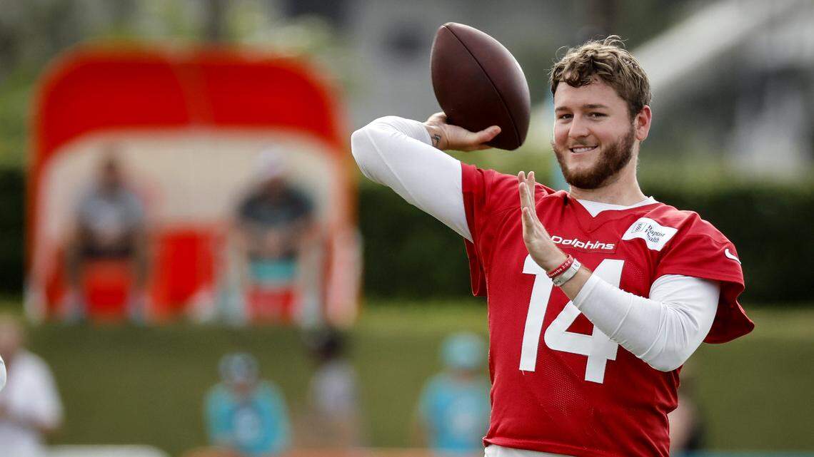 Quinn Ewers bets on himself, turning down major NIL money for the Dolphins