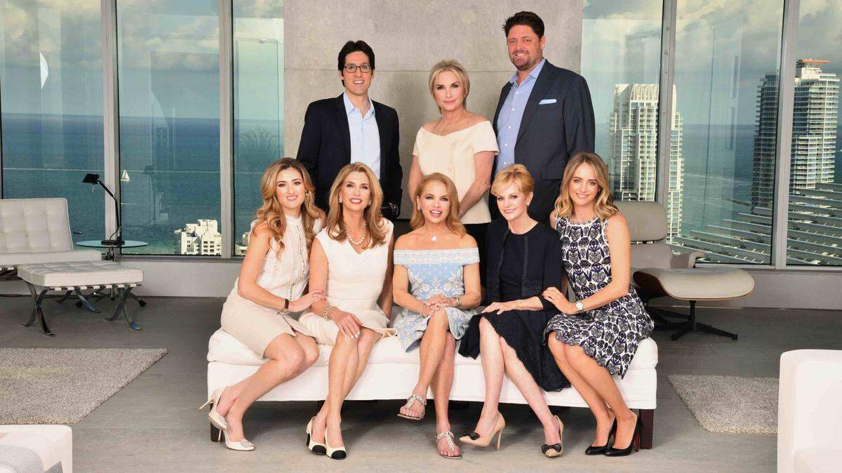 The Jills Zeder Group team members: (top, from left) Danny Hertzberg, Felise Eber and Nathan Zeder; (bottom, from left) Hillary Hertzberg, Jill Hertzberg, Jill Eber, Judy Zeder and Kara Zeder Rosen.