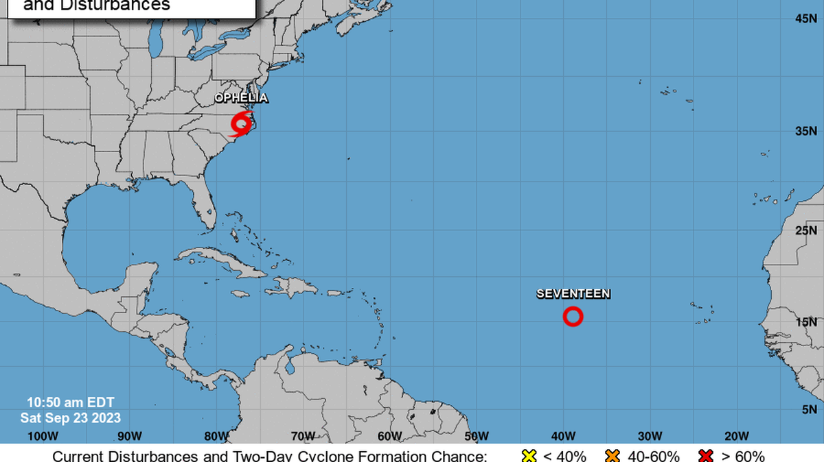 La tormenta tropical Ofelia se encuentra tierra adentro a lo largo del este de Carolina del Norte y un sistema en el Atlántico oriental se convirtió en la Depresión Tropical 17 el sábado 23 de septiembre de 2023.