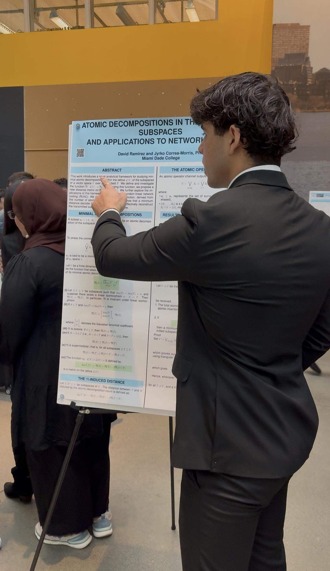 David Alejandro Ramírez Núñez makes a presentation at MIT.