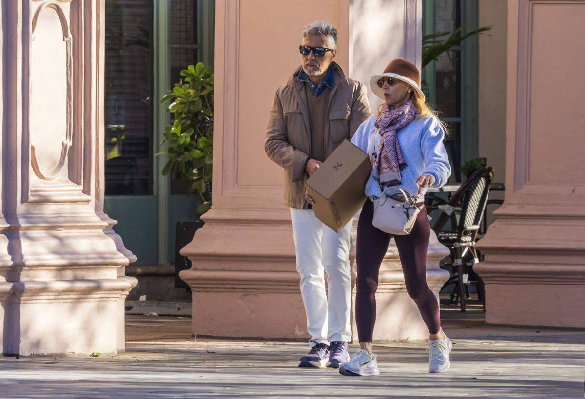 The cold temperatures didn't stop people from taking a walk along Miracle Mile in Coral Gables, as Miami woke to one of its coldest New Year's Eves in decades, on Wednesday, December 31, 2025. 