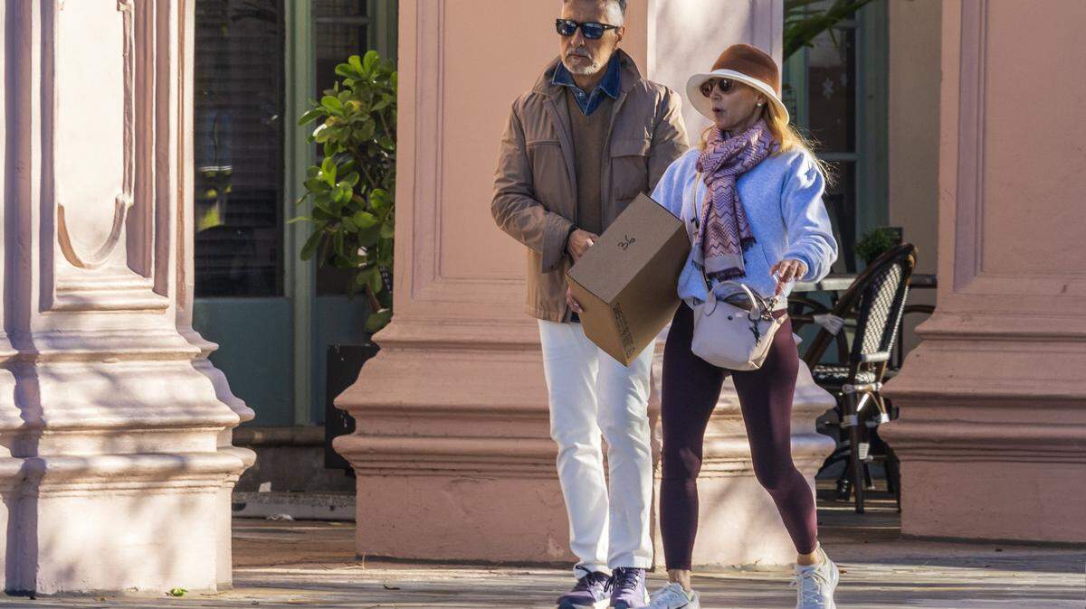 The cold temperatures didn't stop people from taking a walk along Miracle Mile in Coral Gables, as Miami woke to one of its coldest New Year's Eves in decades, on Wednesday, December 31, 2025.