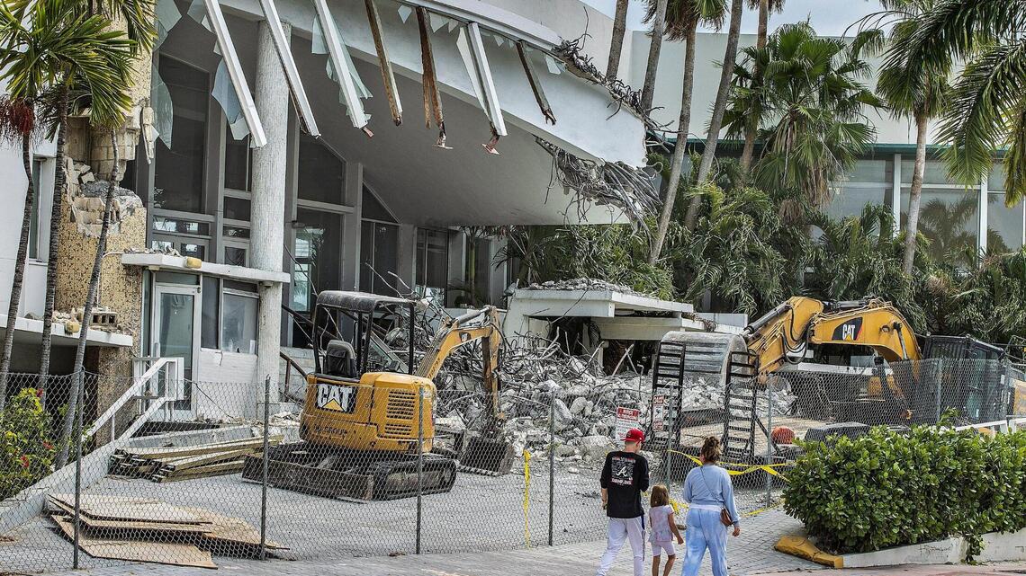 Dolphins owner wants a taller high-rise at Deauville site. Miami Beach board gives OK