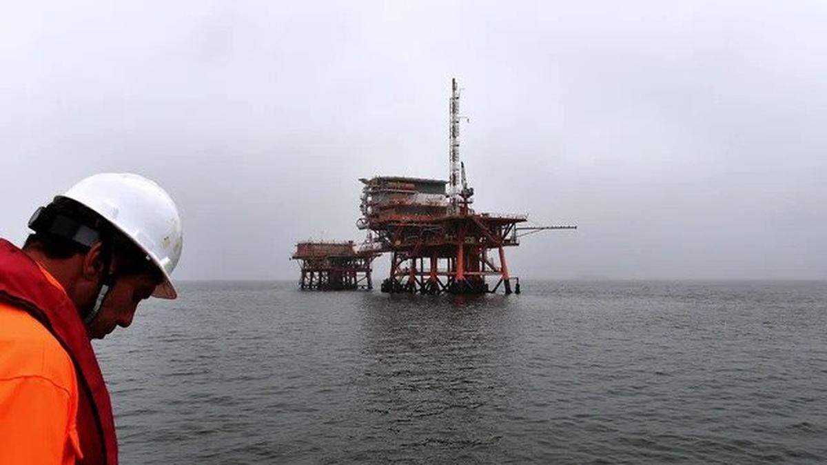 Proposals to drill for oil and gas off Florida’s coasts face bipartisan opposition.