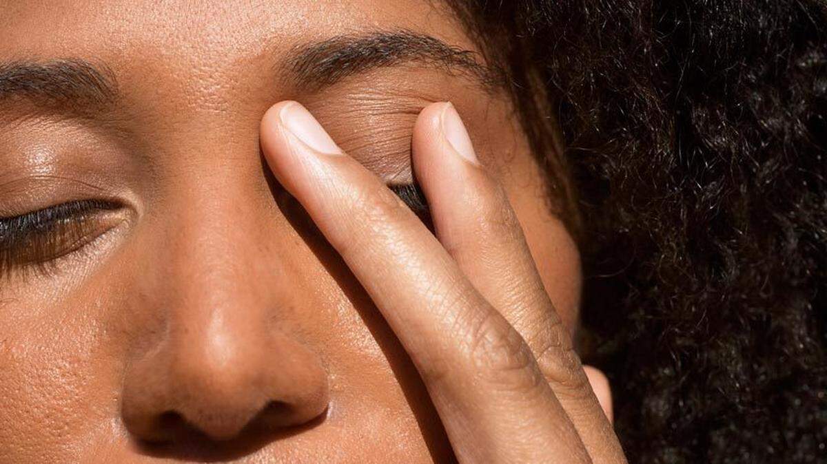 The Florida Legislature is considering a bill that would allow optometrists, who are not medical doctors or trained surgeons, to perform eye surgery.