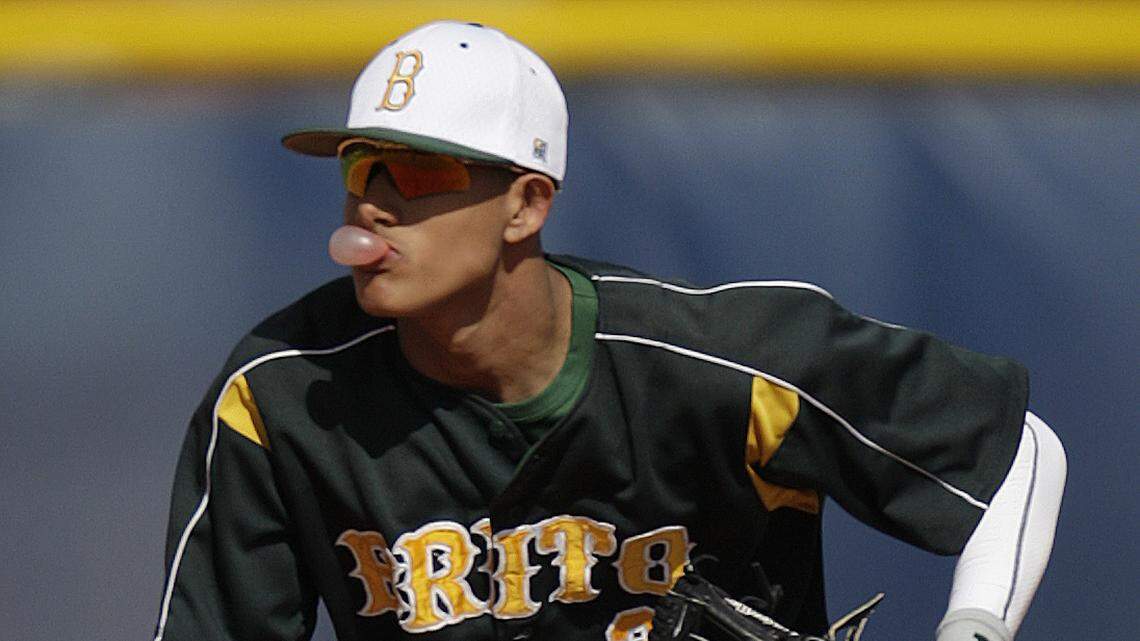 Hialeah native Manny Machado agrees to biggest free-agent contract in history, report says