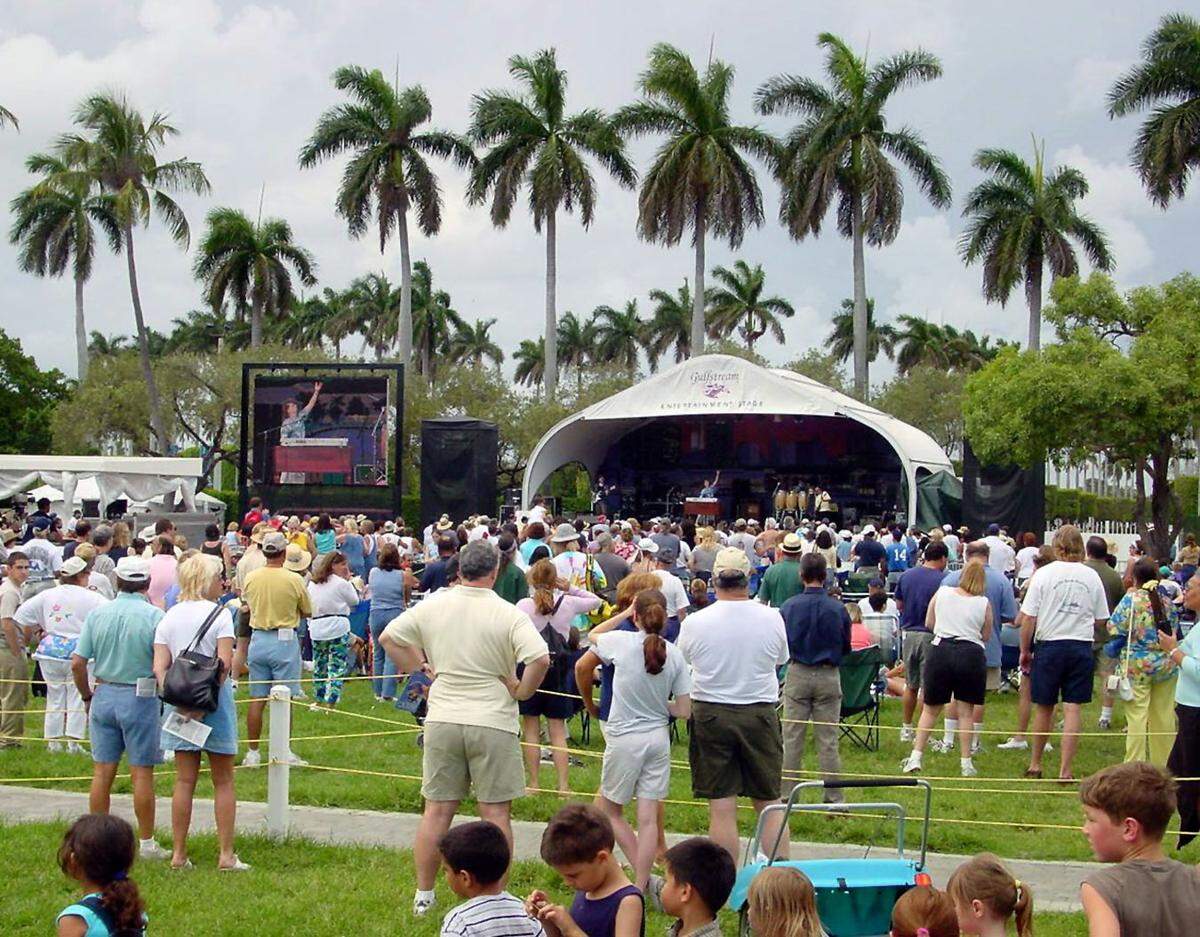 Thousands turned out for a recent Family Fun Day at Gulfstream Park in Hallandale Beach. The crowd enjoyed a free concert by Felix Cavaliere and the Rascals. Kids enjoyed a Noah’s Ark Bounce House, Circus Train Interactive Inflatable and Inflata-Hoops Basketball Game, pony rides and a petting zoo.
