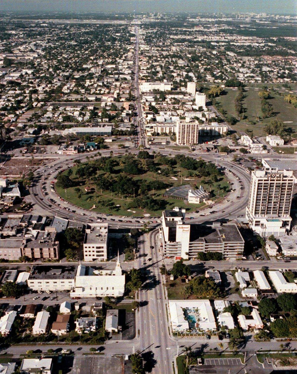 In 1994, an aerial photo of U.S. 1 looking north through Young Circle in Hollywood.