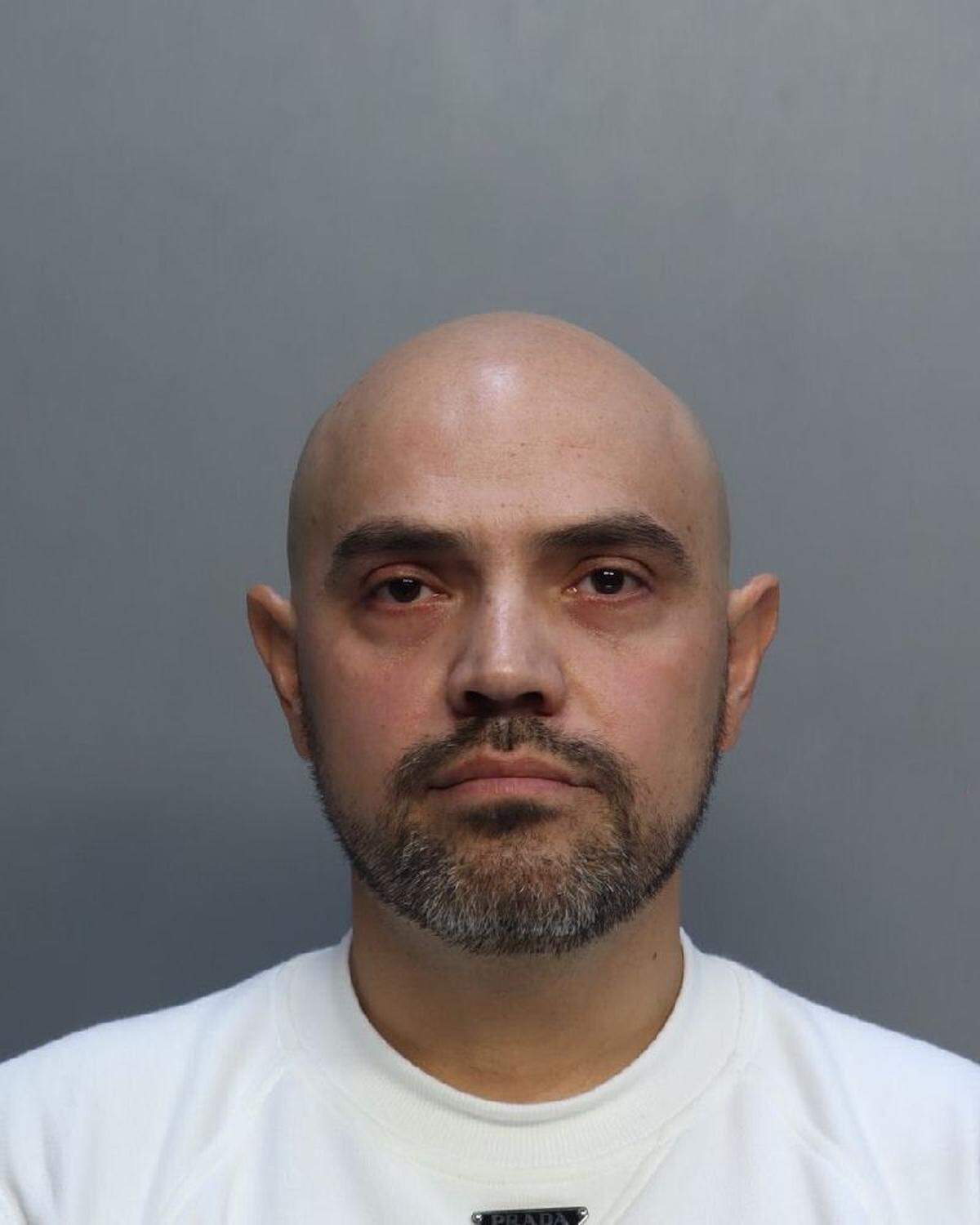 Ismer Gonzalez (pictured) pretended to be an immigration lawyer and would have the victims send him payments that he and Nelson David Ochoa-Vasquez would pocket, while never helping his “clients,” deputies said.