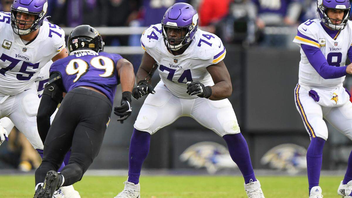 Minnesota Vikings guard Olisaemeka Udoh (74) in action during a football game against the Baltimore Ravens, Sunday, Nov. 7, 2021, in Baltimore.