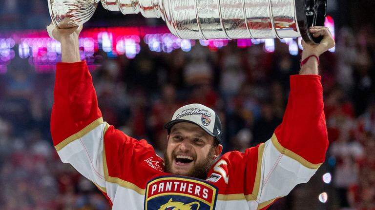 Cote’s Hot Button Top 10: Top 10 chaos, Barkov, Dolphins, MLB, Ryder Cup and more