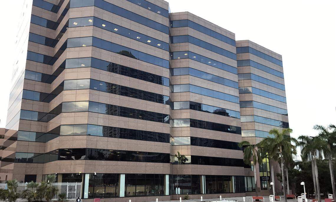 The current city of Miami administration building, on the north bank of the Miami River, is difficult to maintain and too small for the city’s growing workforce, administrators say.