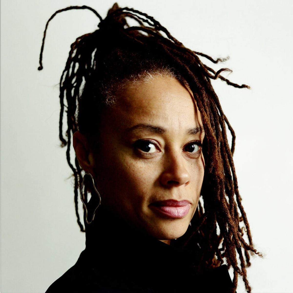 In her live performance “We’re Magic. We’re Real #3 (These Walls)” and video performance “Whip It Good”, Jeannette Ehlers addresses issues of memory, race, and colonialism