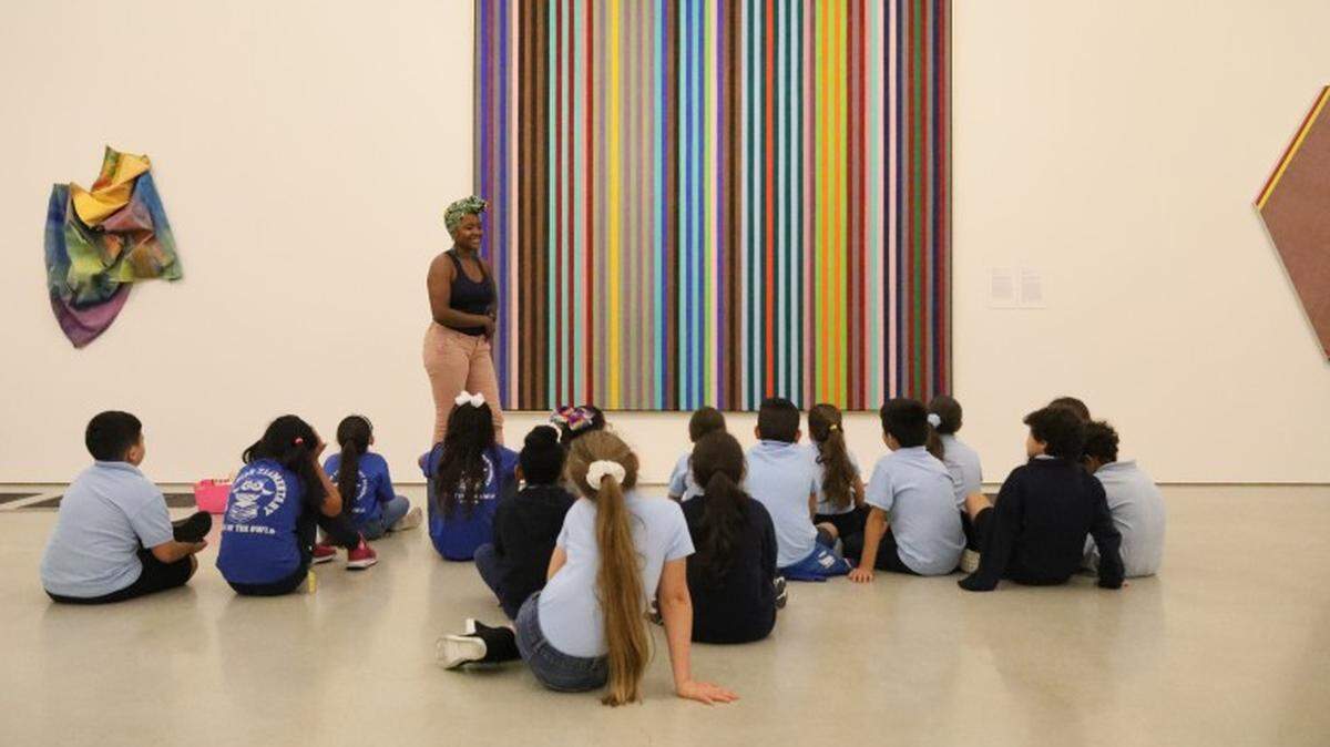 By October 2019, the Pérez Art Museum Miami served 215,000 children since 2013.