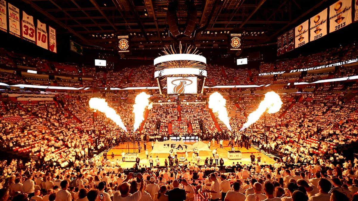Introduction ceremony before Game 5 of the first round of the 2016 NBA Eastern Conference Playoffs between the Miami Heat and the Charlotte Hornets at AmericanAirlines Arena in Miami on Wednesday, April 27, 2016.