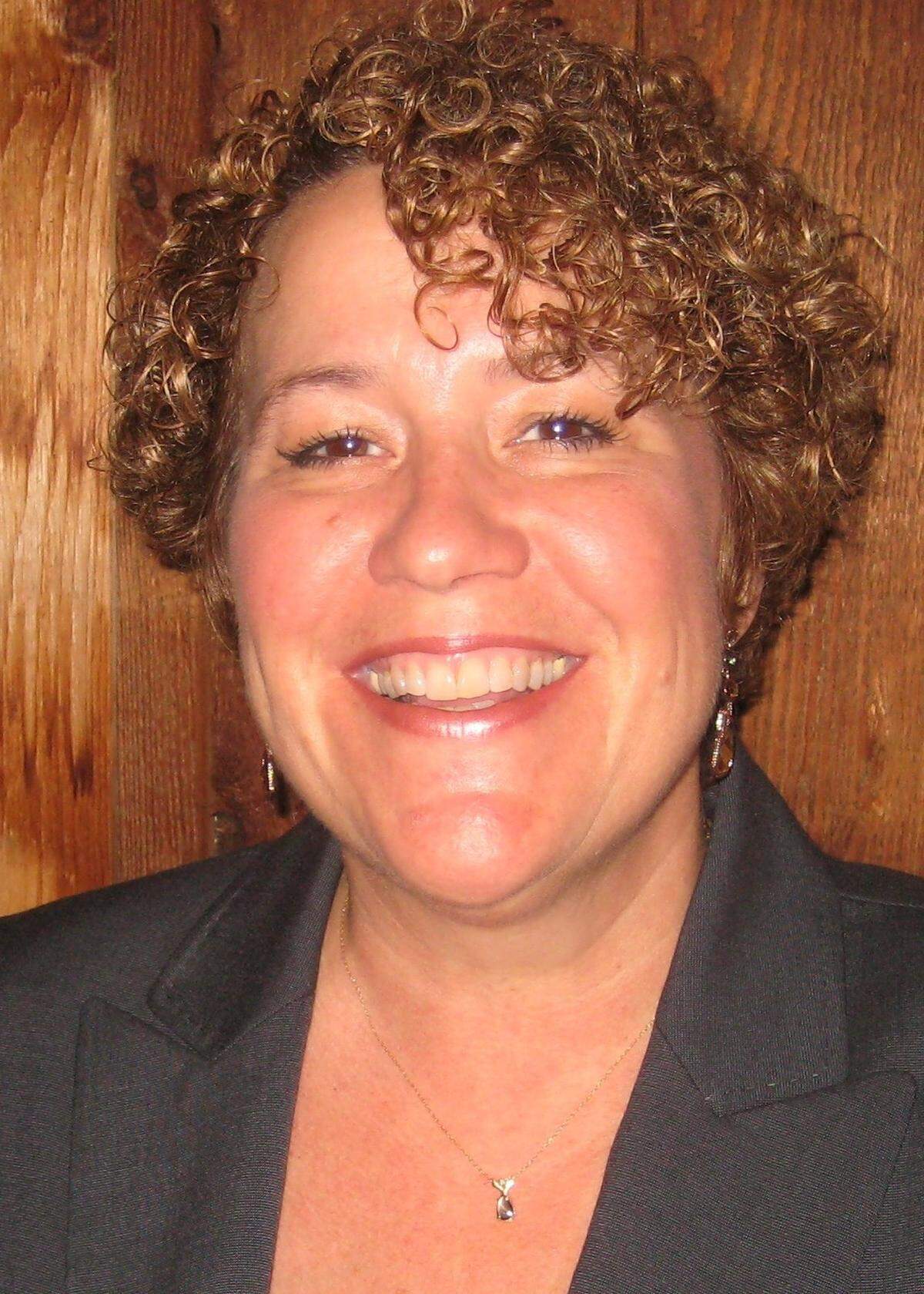 Dana Banker, managing editor of the South Florida Sun Sentinel, will join the Miami Herald in January as senior managing editor.
