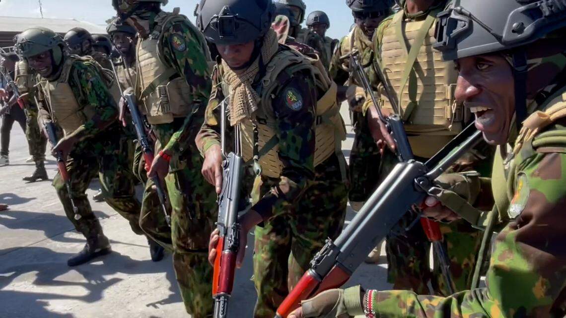 A new contingent of more than 200 Kenyan police officers arrived in Haiti on Saturday, January 18, 2025 to join the Multinational Security Support mission. Kenya promised 1,000 cops to the mission, which has been been struggling to contained armed gangs spreading violence and hunger.