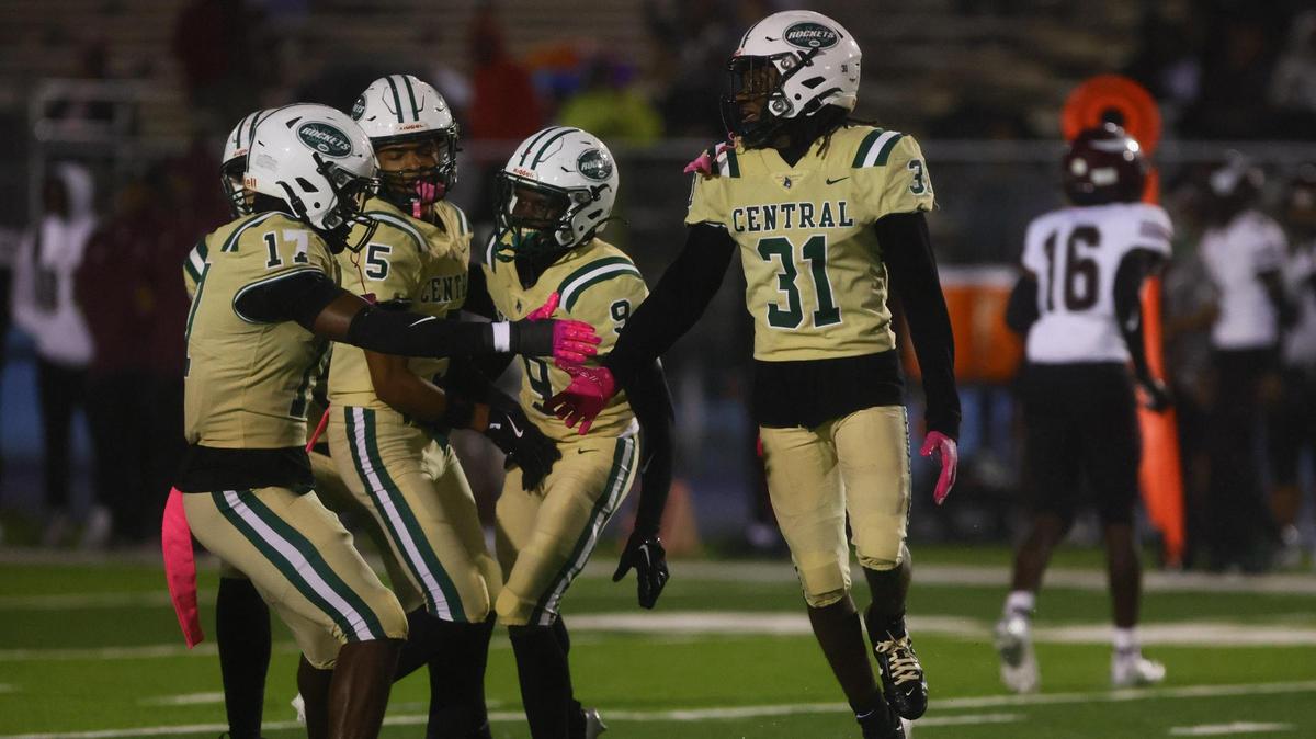 Central Rockets Dewey Davis (31) celebrates with teammates against the Norland Vikings during the third quarter of a high school football game at Traz Powell stadium in Miami, Florida, Friday, October 18, 2024.