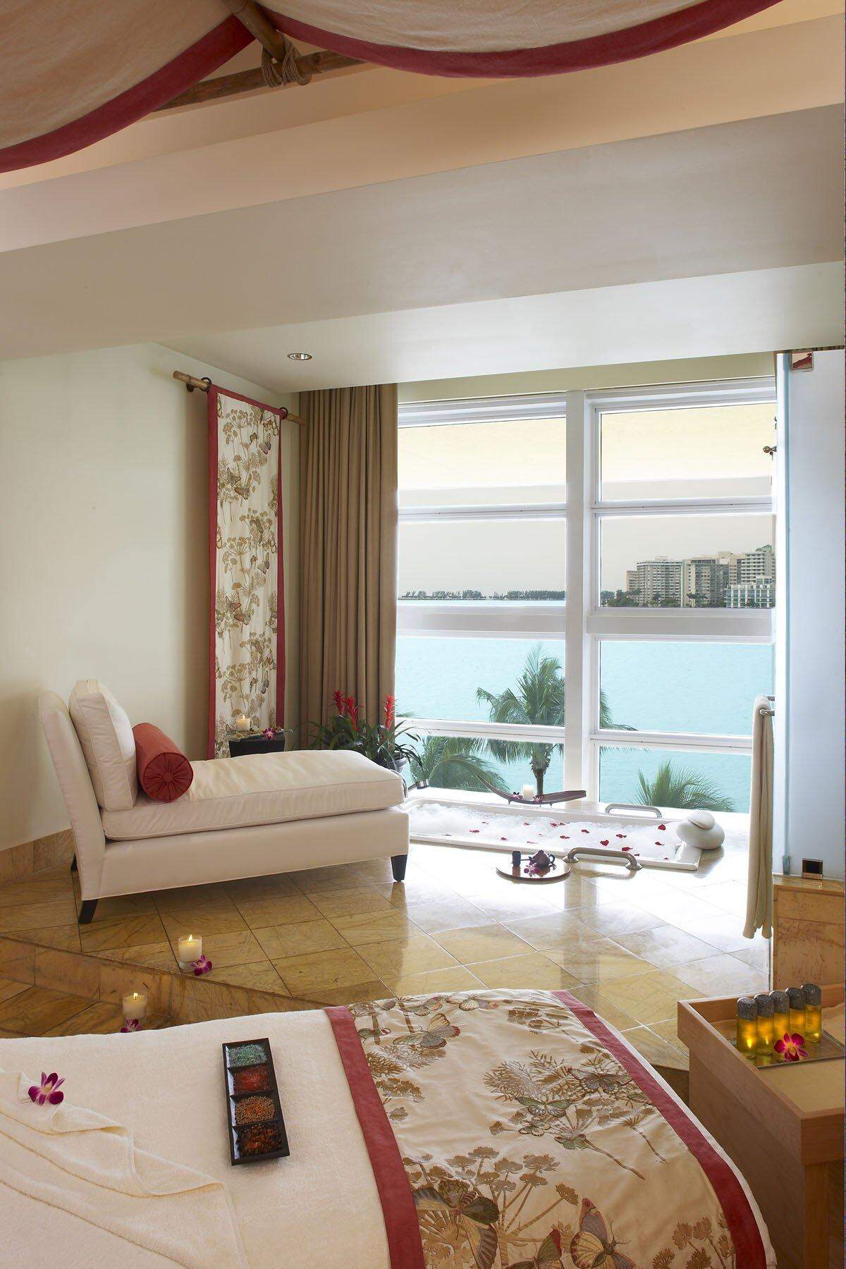 Mandarin Suite