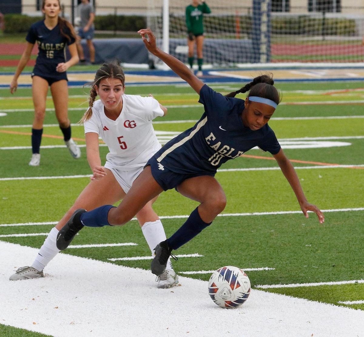 North Broward Prep School Sumayah Brown (10) takes control of the ball during Region 4-4A girls soccer semifinal game against Cardinal Gibbons on Friday, February 9, 2024 at North Broward Prep School in Coconut Creek. Andrew Uloza / for Miami Herald