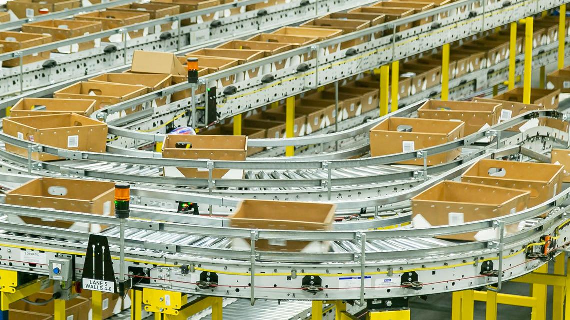 Amazon’s Opa-locka robot distribution center marks Black Friday, Cyber Monday