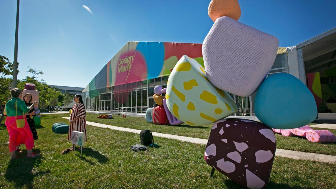 Design Miami began Nov. 30, 2021, and is taking place inside a large tent on Convention Center Drive in Miami Beach. In front of the tent is Tomorrow Land, an immersive IRL and virtual reality playground designed by Studio Proba x Enjoy the Weather.
