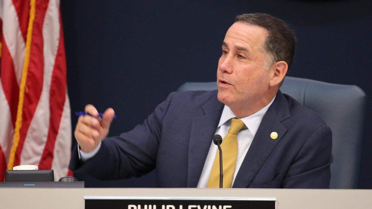 Mayor Philip Levine speaks at a Miami Beach City Commission meeting in 2016.