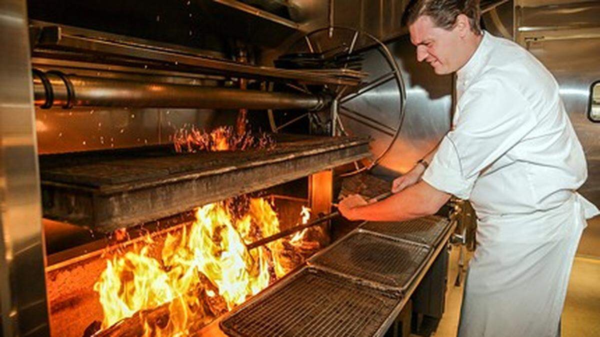 William Crandall, the Miami chef who sparked national controversy after he was seen at a recent food event wearing a shirt bearing the logo of the controversial alt-right Proud Boys, has resigned from his position at Stripsteak inside the Fontainebleau Miami Beach,