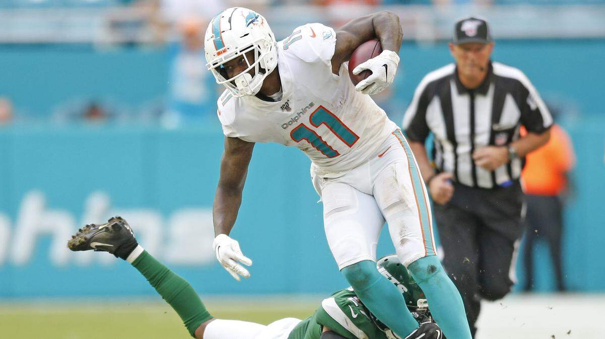 Dolphins receiver DeVante Parker, Miami’s best offensive weapon left the Jets game with a head injury but has been cleared to play Sunday at the Giants.