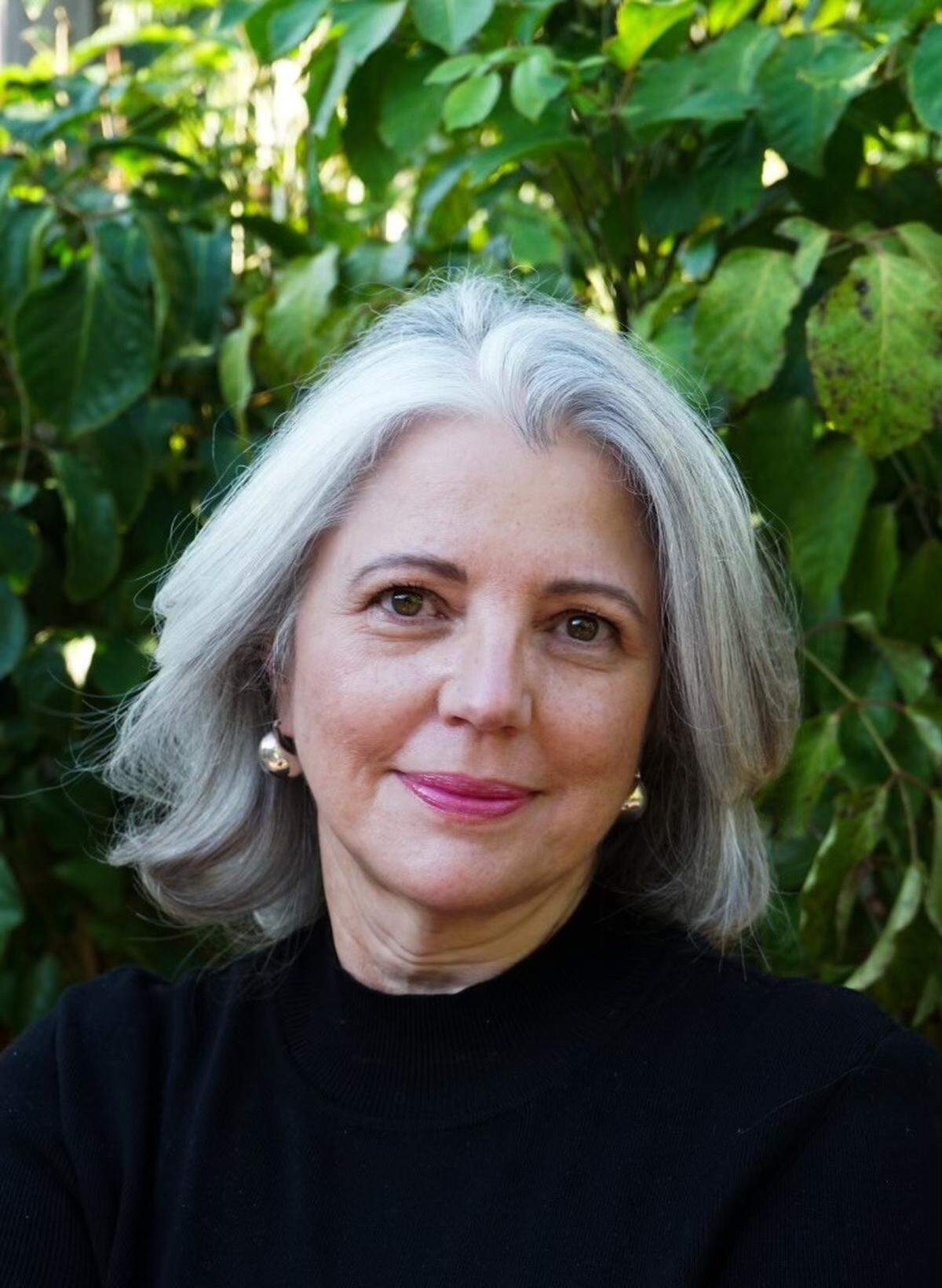 Author Mirta Ojito 