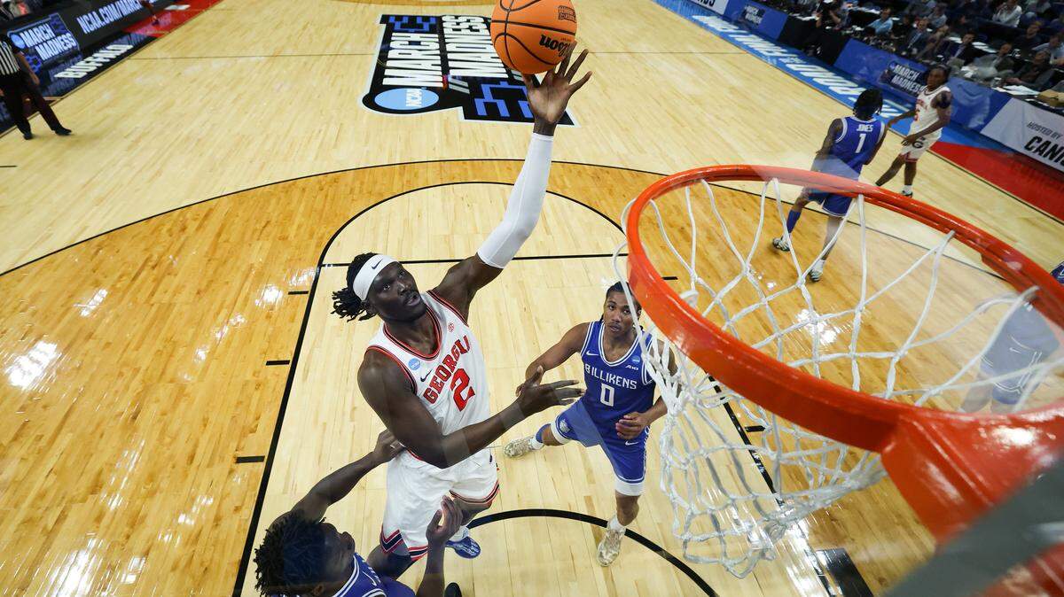BUFFALO, NEW YORK - MARCH 19: Somto Cyril #2 of the Georgia Bulldogs takes a shot on the basket during the first half against the Saint Louis Billikens in the first round of the 2026 NCAA Men's Basketball Tournament at KeyBank Center on March 19, 2026 in Buffalo, New York. (Photo by Ishika Samant/Getty Images)