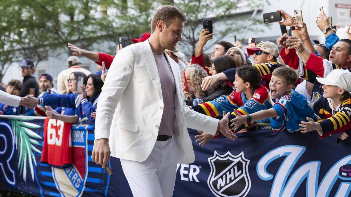 Will Panthers put Aleksander Barkov on season-ending IR? What Bill Zito said